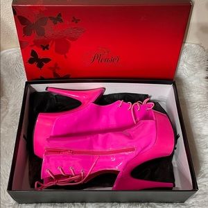 Pleaser Neon HOT Pink Pat Leather Platform boots-size 9.